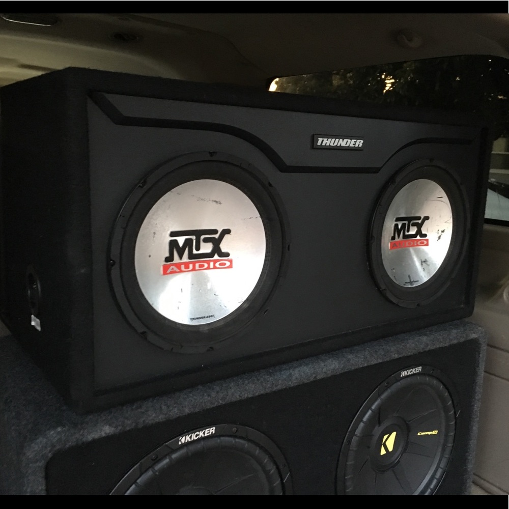 10” MTX THUNDER SUBWOOFERS WITH AMP